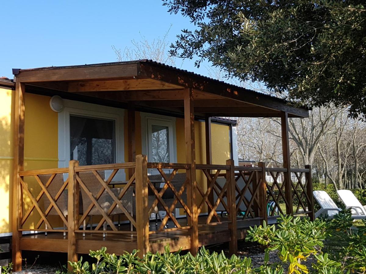 Naturist Mobile Homes Eden In Fkk Ulika Poreč Eksteriør bilde